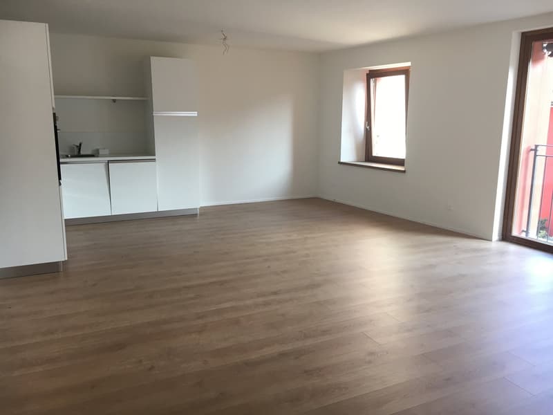 Stabio, im Kern, 3.5-Zimmer-Wohnung mit zwei Bädern (2)
