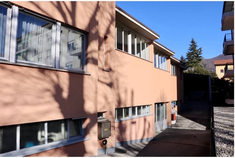 Vendesi o Affittasi Immobile Artigianale / commerciale / amministrativo con Uffici a Balerna (6)