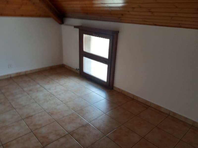 Mendrisio – Ligornetto | 4,5 pièces mansardé avec poutres apparentes – dernier étage (5)