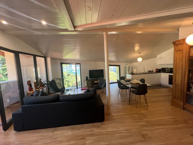 Zentrale Riva San Vitale UND SEEBLICK, DACHGESCHOSS in perfektem Zustand (6)