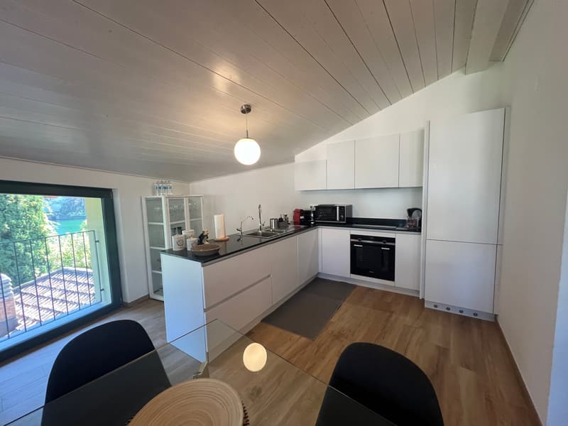 Zentrale Riva San Vitale UND SEEBLICK, DACHGESCHOSS in perfektem Zustand (5)