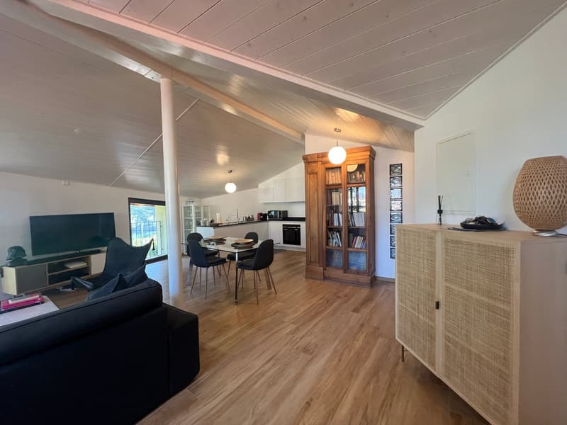 Zentrale Riva San Vitale UND SEEBLICK, DACHGESCHOSS in perfektem Zustand (9)