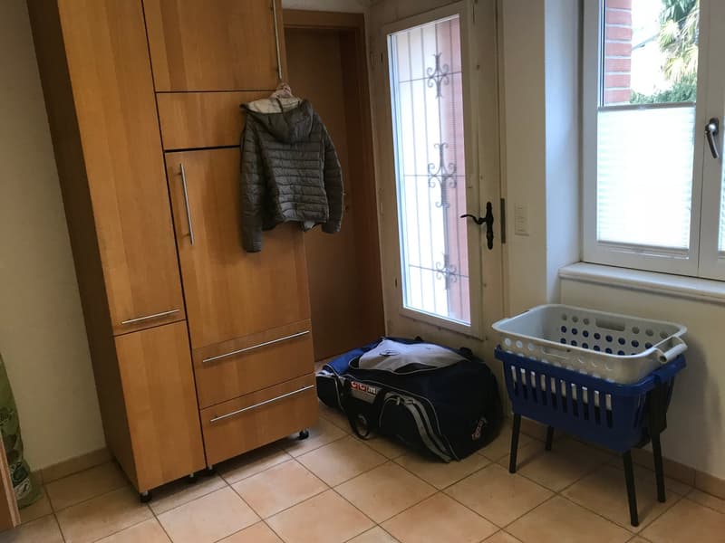 Caslano – Moderne Villa mit Pool, Garten und separatem Einzelapartment (18)