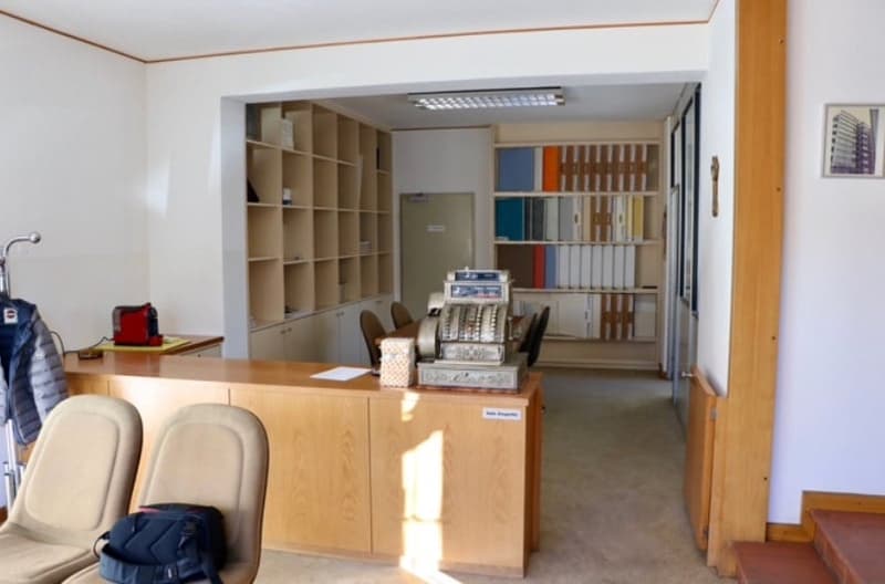 Sale or Rent of Industrial/Commercial/Administrative Property with Offices in Balerna (9)