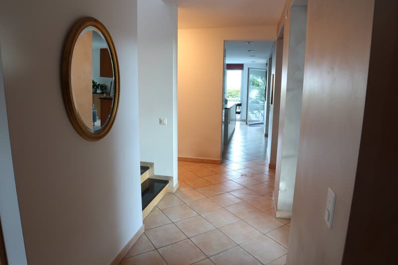 Caslano – Moderne Villa mit Pool, Garten und separatem Einzelapartment (26)