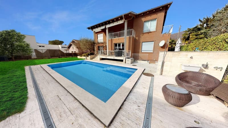 Caslano – Moderne Villa mit Pool, Garten und separatem Einzelapartment (8)