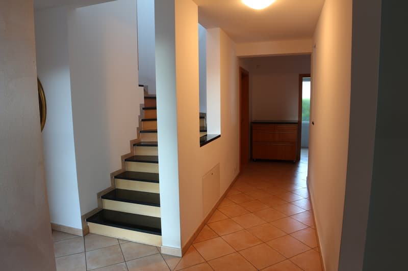 Caslano – Moderne Villa mit Pool, Garten und separatem Einzelapartment (27)