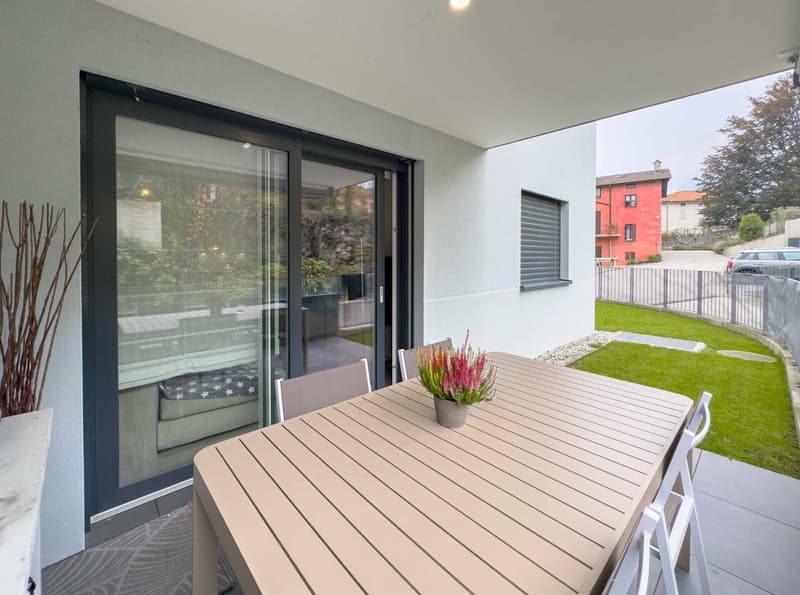 Für Einkommen oder privaten Gebrauch, sehr neu, elegantes 2.5-Zimmer-Wohnung mit privatem Garten (5)