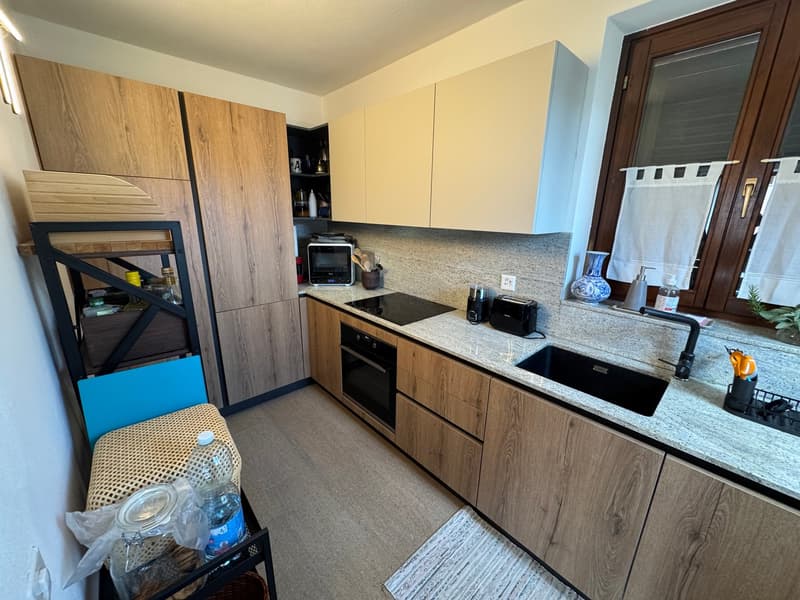 Appartement charmant de 2.5 pièces au cœur de Vezia dans une maison historique (9)
