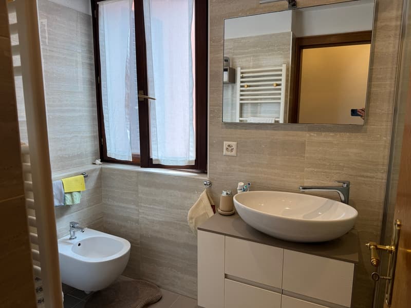 Appartement charmant de 2.5 pièces au cœur de Vezia dans une maison historique (15)