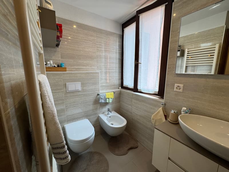 Appartement charmant de 2.5 pièces au cœur de Vezia dans une maison historique (13)