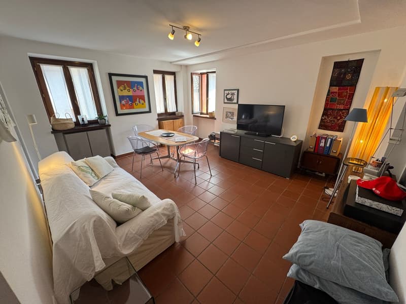 Appartement charmant de 2.5 pièces au cœur de Vezia dans une maison historique (6)