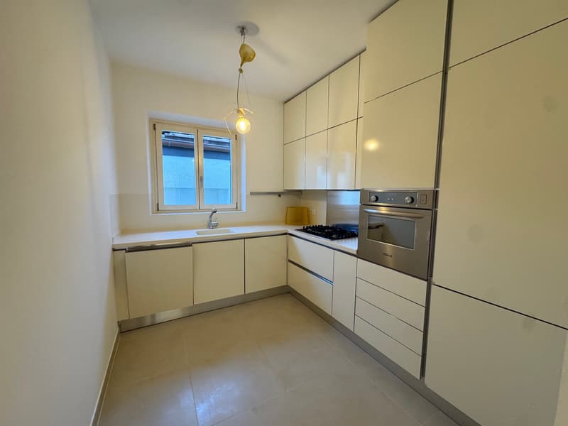 Wohnen am See: Raffinierte 4.5 Zimmer vollständig renoviert in Cassarate (7)