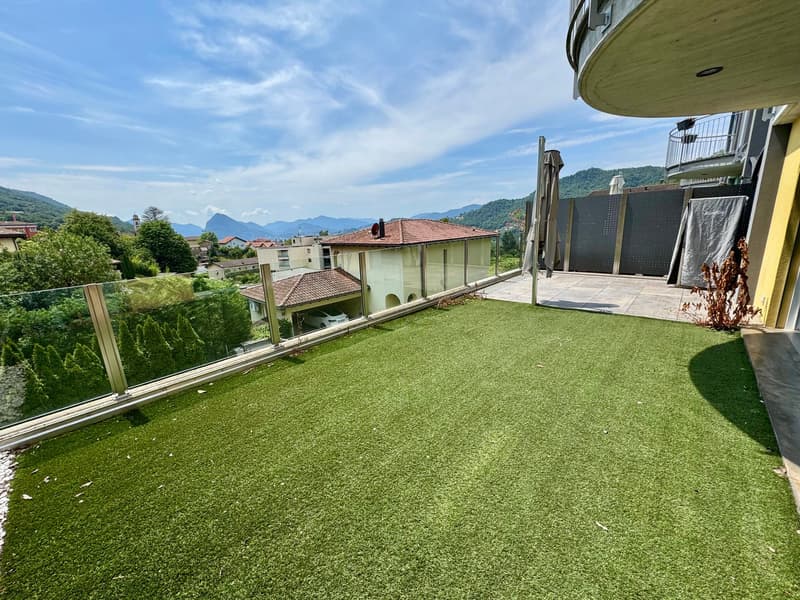 CADRO – ELEGANTE RESIDENZA CON GIARDINO PRIVATO, GARAGE DOPPIO E VISTA PANORAMICA (1)