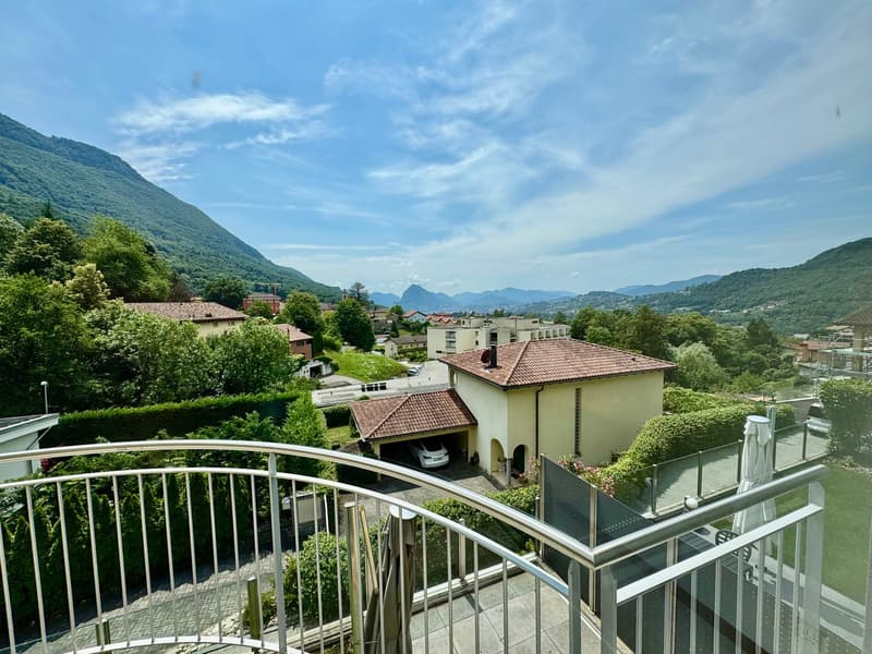 CADRO – ELEGANTE RESIDENZA CON GIARDINO PRIVATO, GARAGE DOPPIO E VISTA PANORAMICA (3)