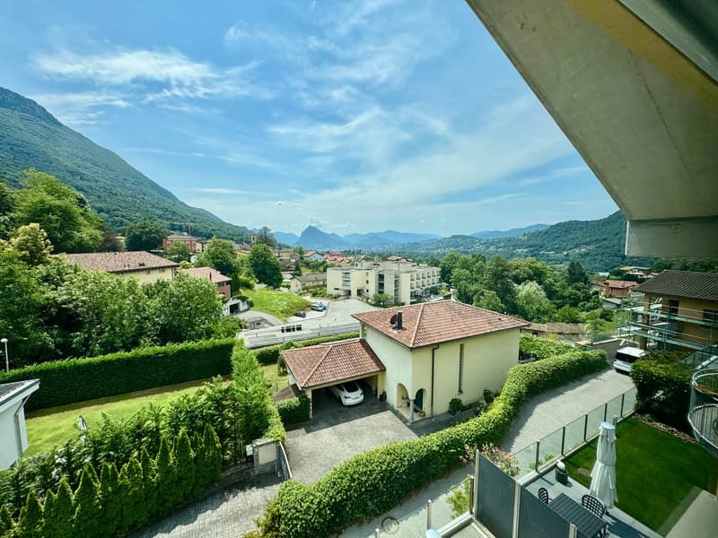 CADRO – ELEGANTE RESIDENZA CON GIARDINO PRIVATO, GARAGE DOPPIO E VISTA PANORAMICA (23)