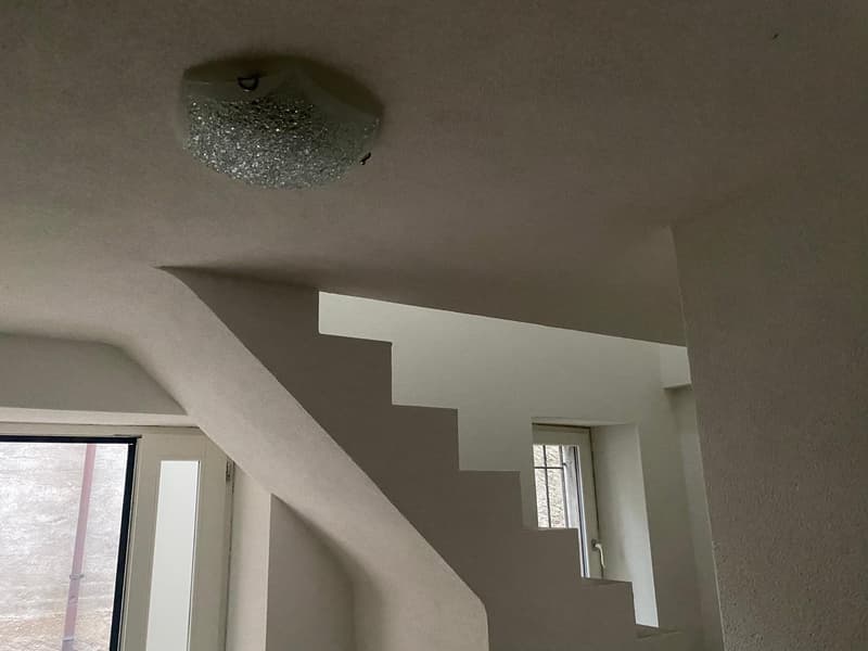 Carona – Affascinante casa nel nucleo storico rinnovata con box, ideale anche come investimento (11)