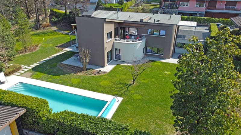 Mendrisio, raffinata villa singola con piscina (2)