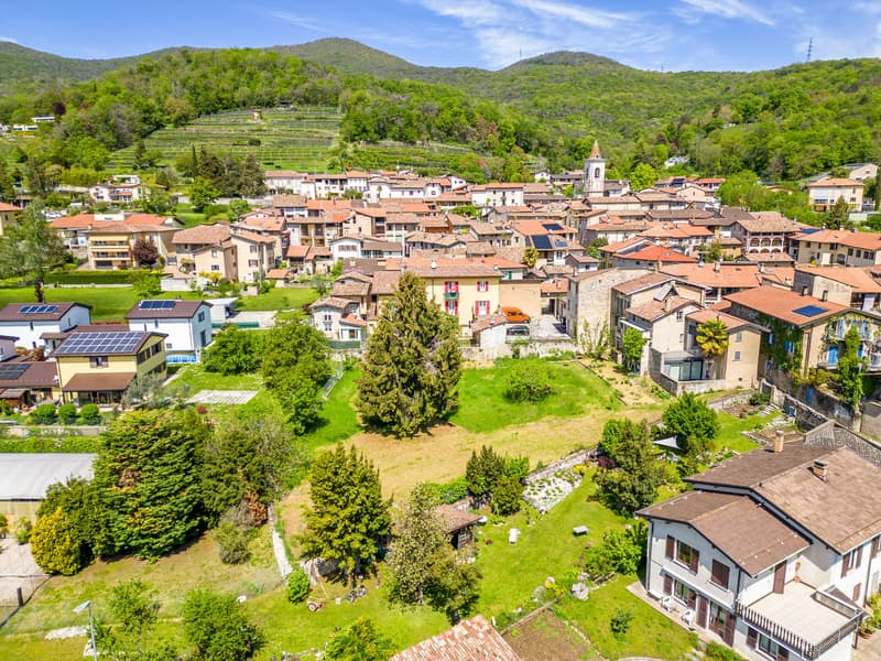 Terreno edificabile in pieno sole, comodo, con progetto approvato per una moderna villa singola (3)