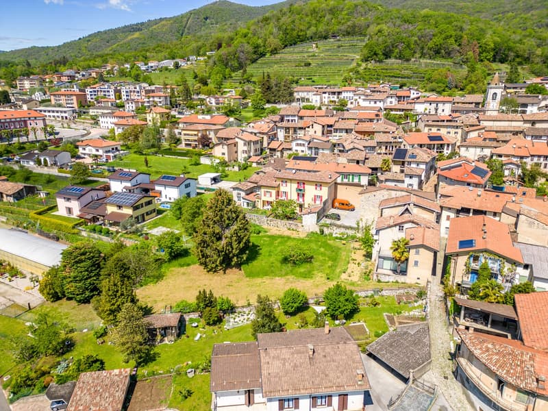 Terreno edificabile in pieno sole, comodo, con progetto approvato per una moderna villa singola (4)