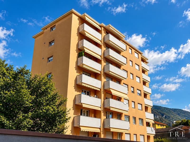MENDRISIO – LUMINOSO APPARTAMENTO DI 3.5 LOCALI CON BALCONE, ASCENSORE E POSTO AUTO (8)