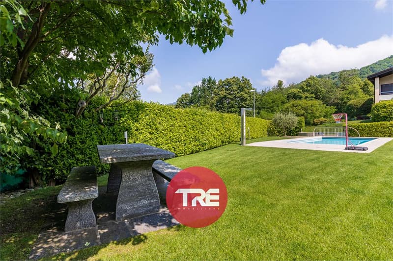 Grande Villa avec Piscine (2)