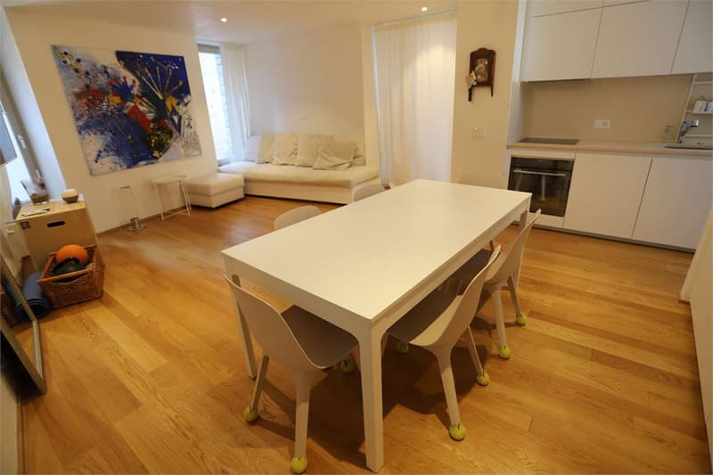 Maison de noyau rénovée à Bissone (3)
