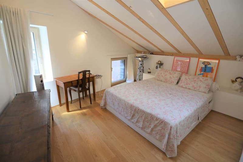 Maison de noyau rénovée à Bissone (4)