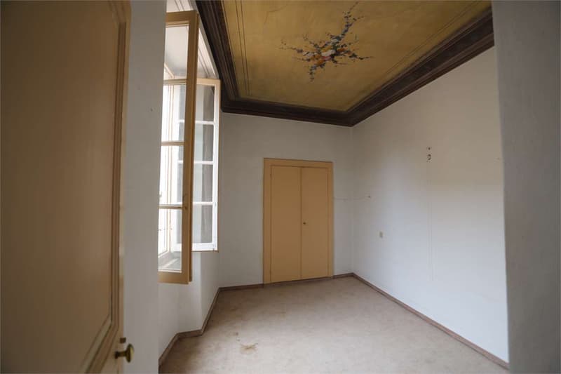 Mehrfamilienhaus im Kern von Carona (2)