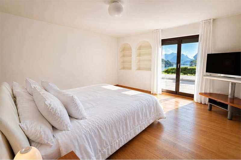 Villa mit Blick auf den Luganersee und großem Spa-Bereich - PURA (11)