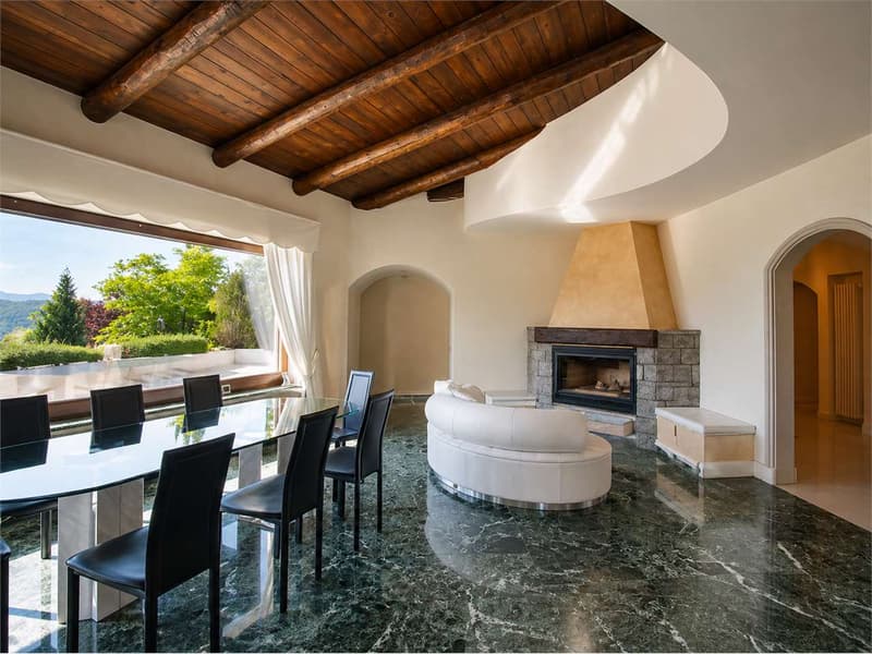 Villa mit Blick auf den Luganersee und großem Spa-Bereich - PURA (7)