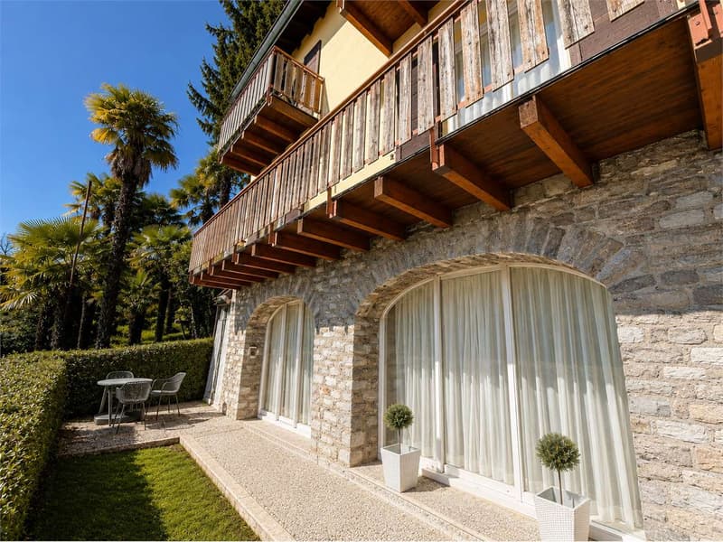 Secondary residence with lake view in Castagnola - LAKE VIEW (1)