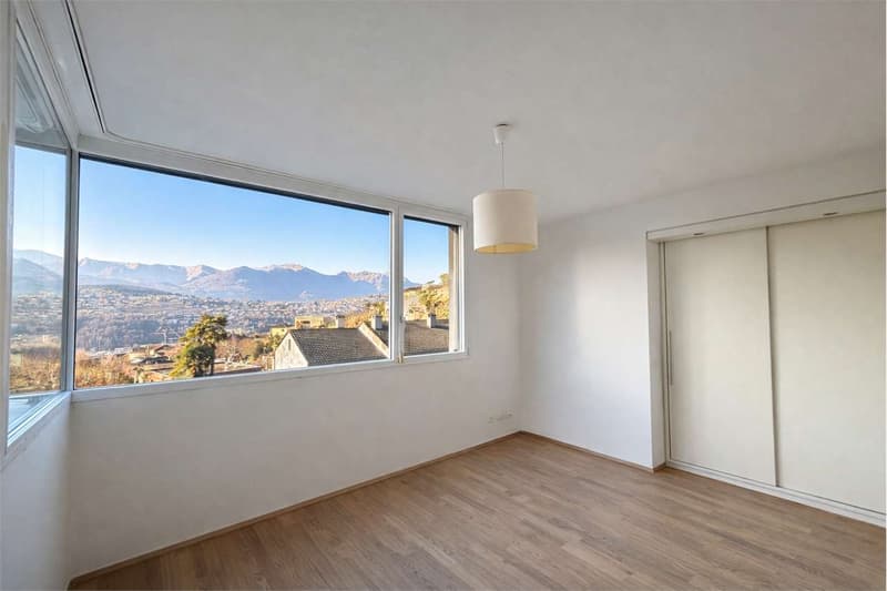 Elegant house with private garden in Lugano - Pregassona (11)