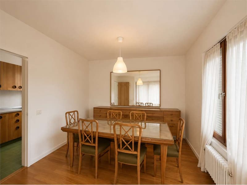 Bifamilienhaus mit freier Sicht und großem Bauvorhabenpotenzial (9)