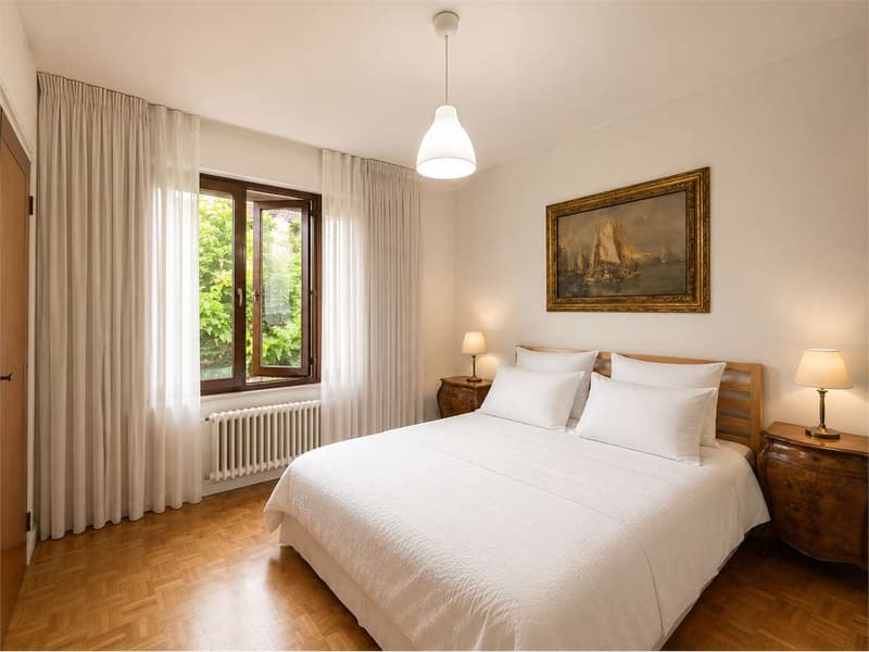 Bifamilienhaus mit freier Sicht und großem Bauvorhabenpotenzial (13)