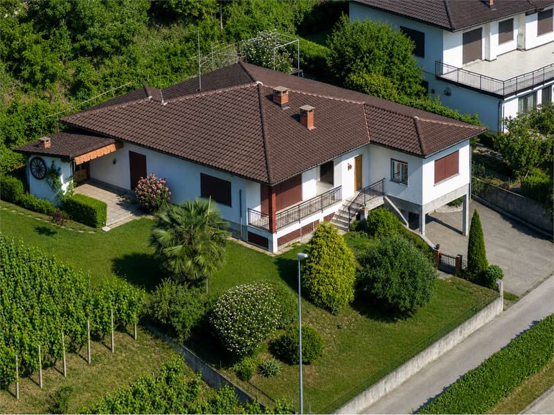 Casa unifamiliare con giardino e potenziale edificatorio a Taverne (3)