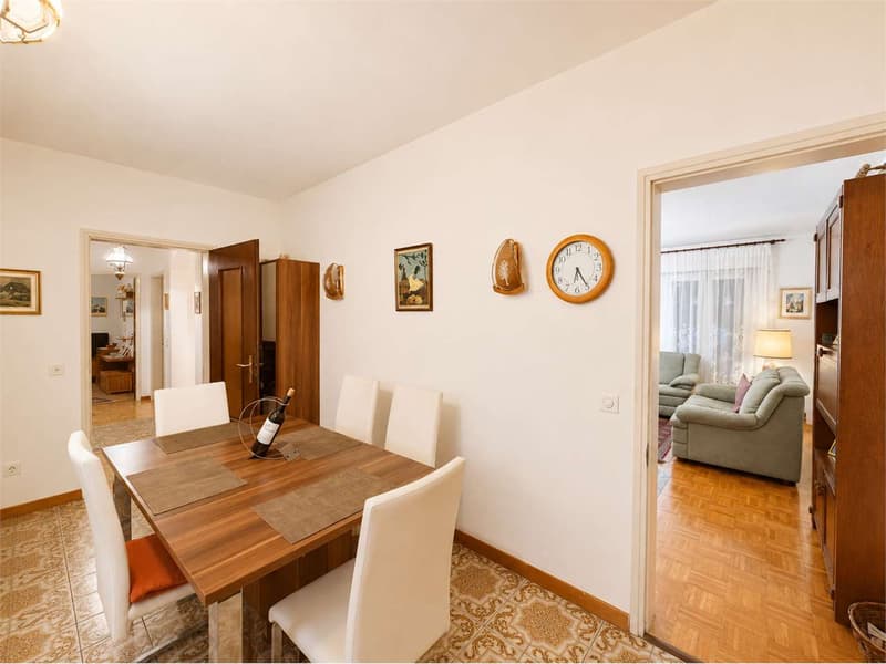Casa unifamiliare con giardino e potenziale edificatorio a Taverne (8)