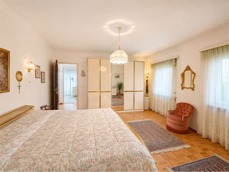 Casa unifamiliare con giardino e potenziale edificatorio a Taverne (10)