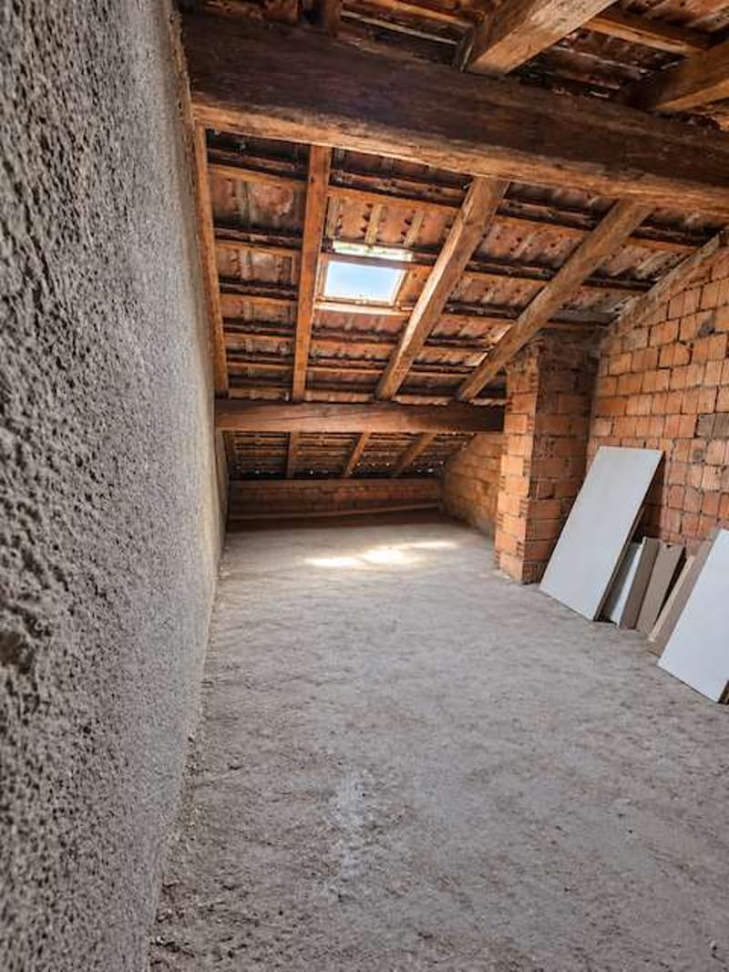 Casa di nucleo con grande giardino (10)