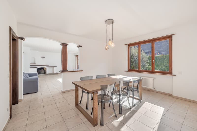 VILLA IN STILE MEDITERRANEO A DUE PASSI DAL LAGO E DAL PARCO DI FIGINO (4)