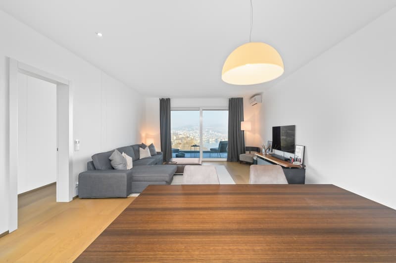 Elegance and Privacy with Lake View (4)