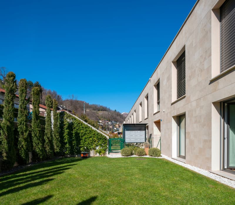 APPARTAMENTO CON PIACEVOLE VISTA LAGO (3)