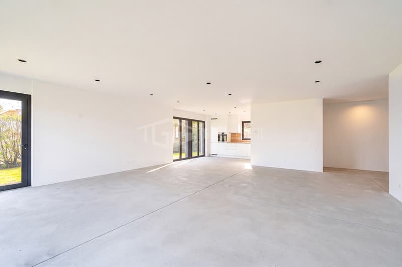 Nouvel appartement spacieux 4,5 pièces avec vue sur le lac et jardin (3)
