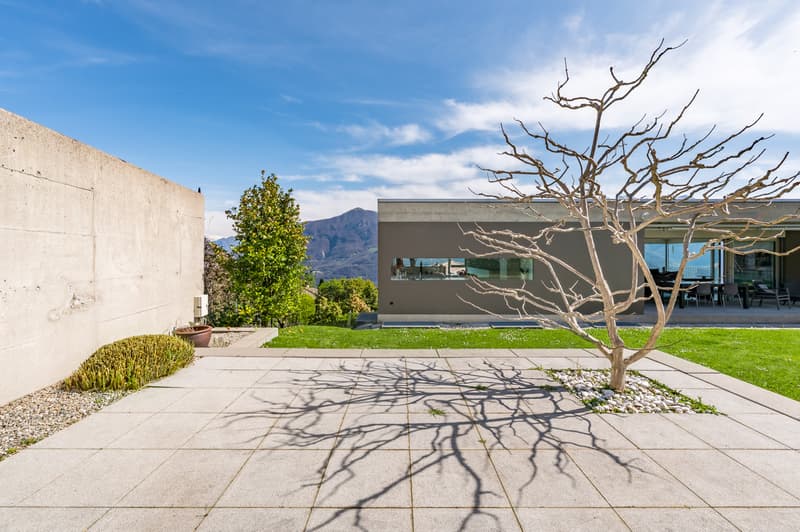 Exklusives Design-Villa mit Seeblick und absoluter Privatsphäre (9)