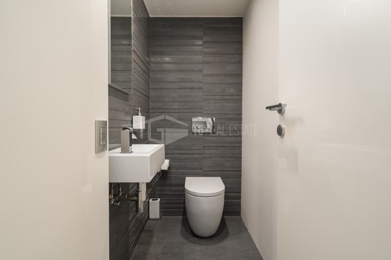 DUPLEX DA SOGNO CON VISTA LAGO, GIARDINO E PISCINA (11)
