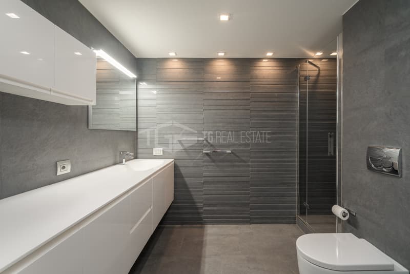 DUPLEX DA SOGNO CON VISTA LAGO, GIARDINO E PISCINA (12)