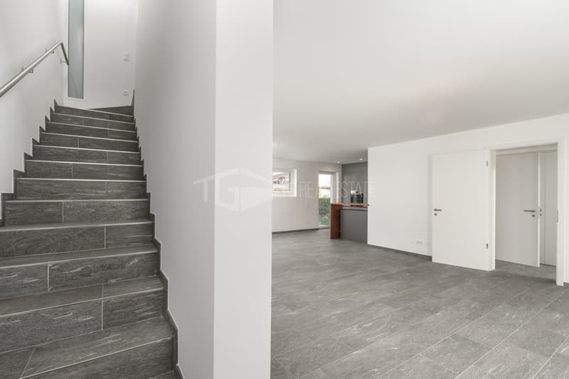 Villa enchantante de 5.5 pièces avec jardin (10)