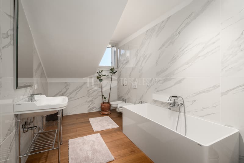 LUXE ET CONFORT : ATTIQUE 6.5 PIÈCES AVEC VUE PANORAMIQUE SUR LUGANO (6)