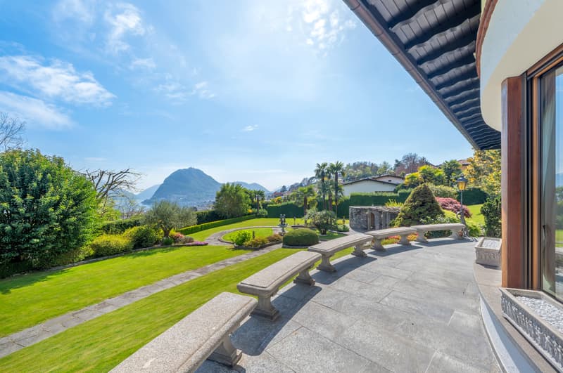 Villa prestigieuse avec vue sur le lac (9)