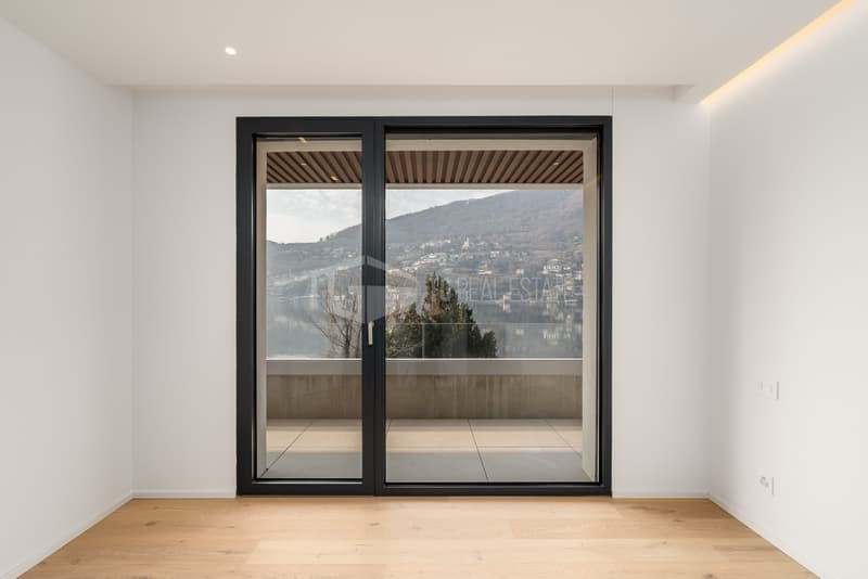 Villa contemporaine avec vue sur le lac (5)